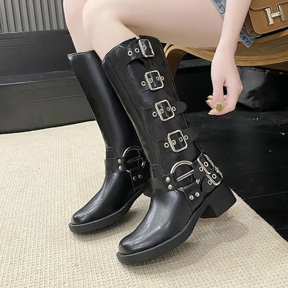 KATE - Kniehohe Stiefel aus PU-Leder mit Schnalle